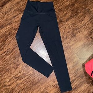 Aerie Offline high rise 7/8 leggings.